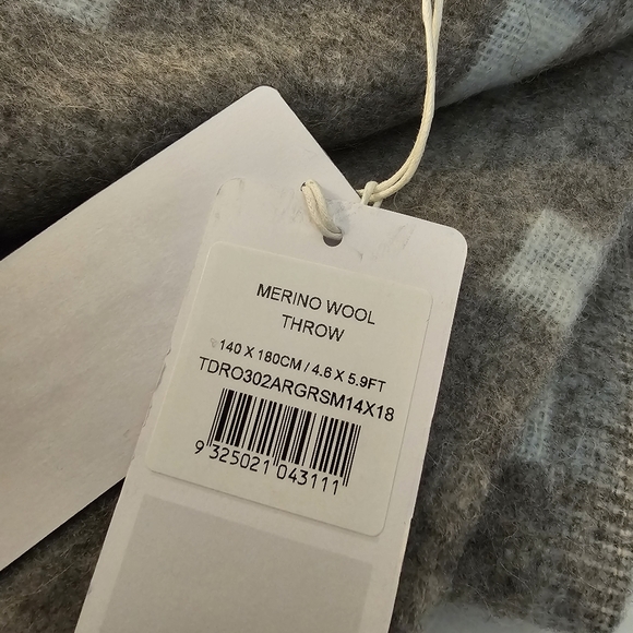 Fibre By Auskin Merino Wool Throw Blanket Gray Seamist - Picture 14 of 16